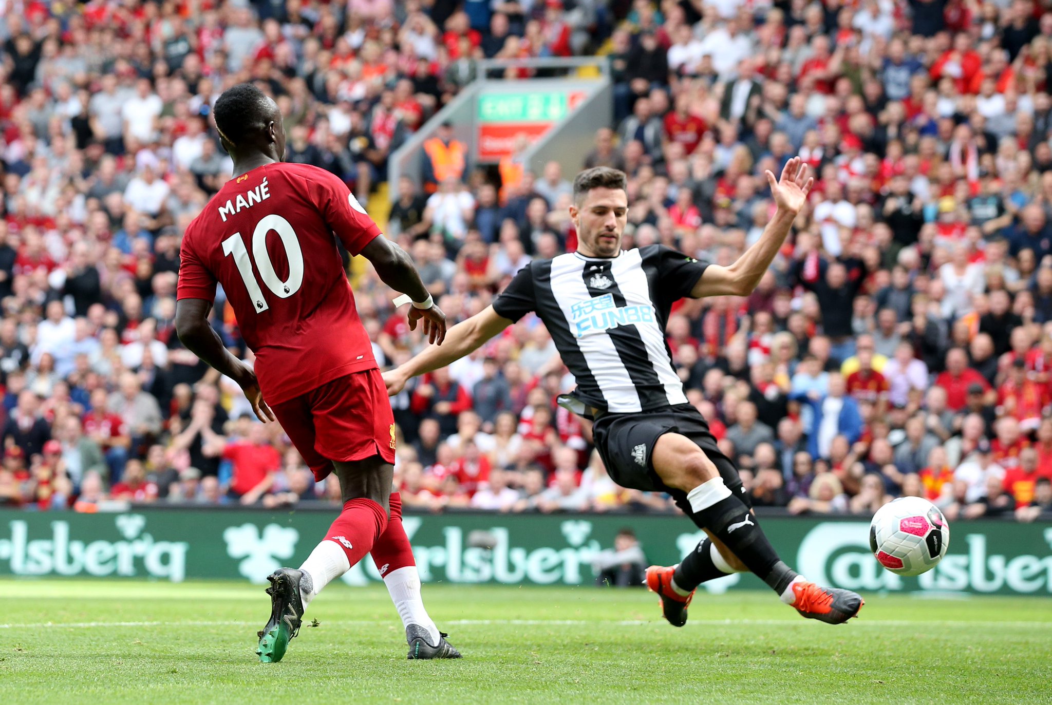 她并未退缩 她并未退缩